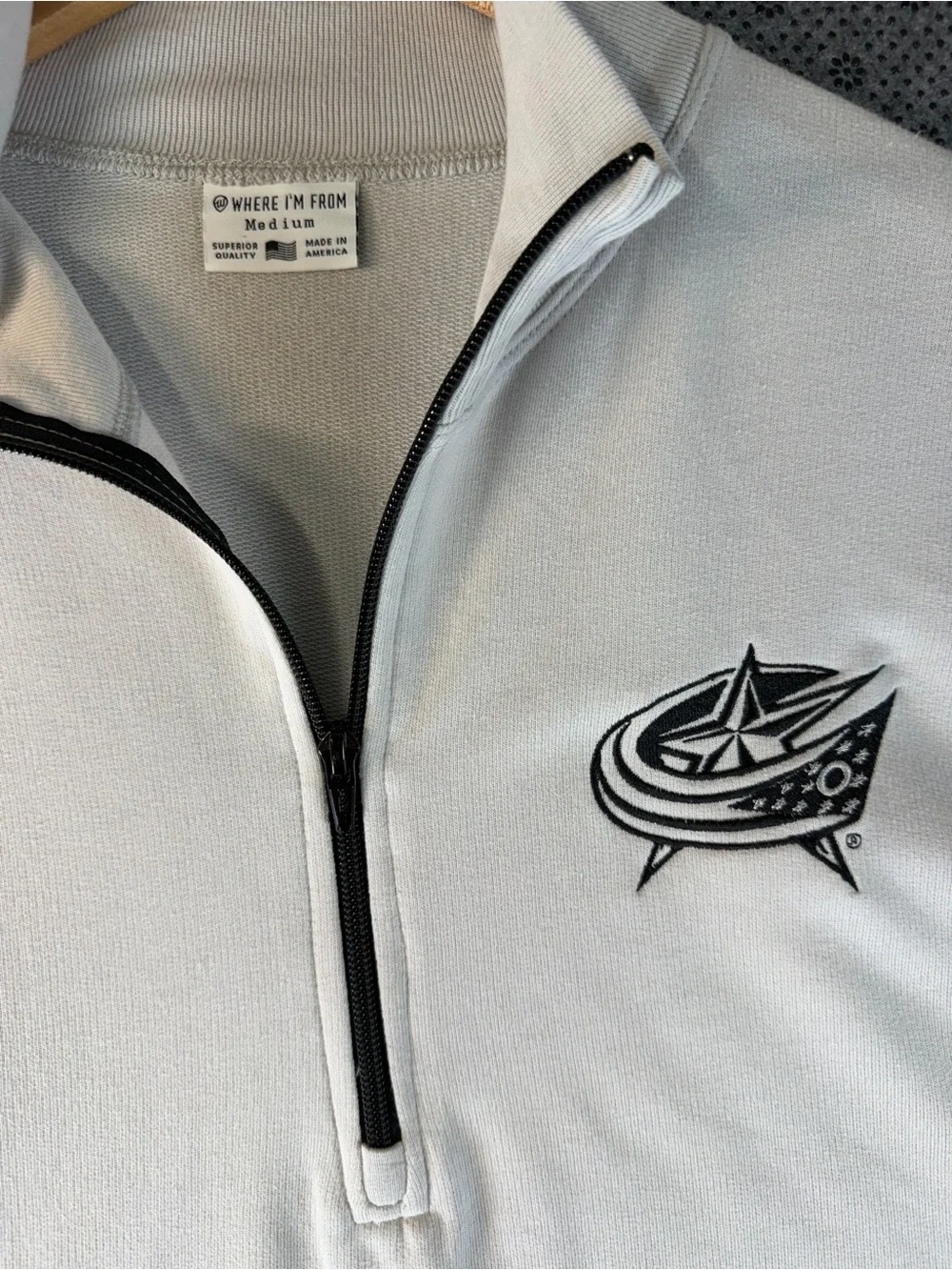 Columbus Blue Jacket Men’s Quarter-Zip Sweatshirt